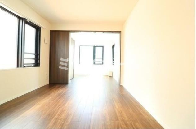 ウェルスクエアイズム武蔵小山SOUTHの居間・リビング