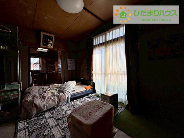 日立市田尻町2丁目　中古戸建の洋室|襖を閉めることで二部屋になります！