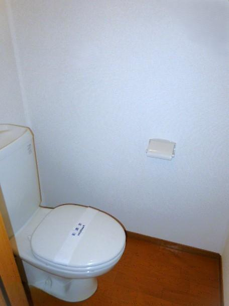 ソレイユ伍番館のトイレ|コンパクトで使いやすいトイレです