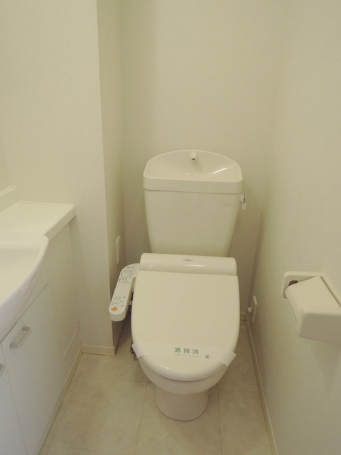 エミーハイムのトイレ|トイレは嬉しい温水洗浄便座