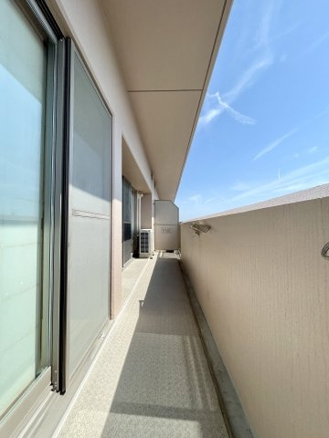 アルファステイツ梅ノ辻のバルコニー|南向きの日当りの良いバルコニーです。