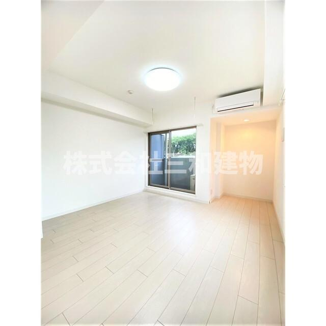 Ｂｅｖｅｒｌｙ　Ｈｏｍｅｓ　赤塚公園Ⅱの居間・リビング