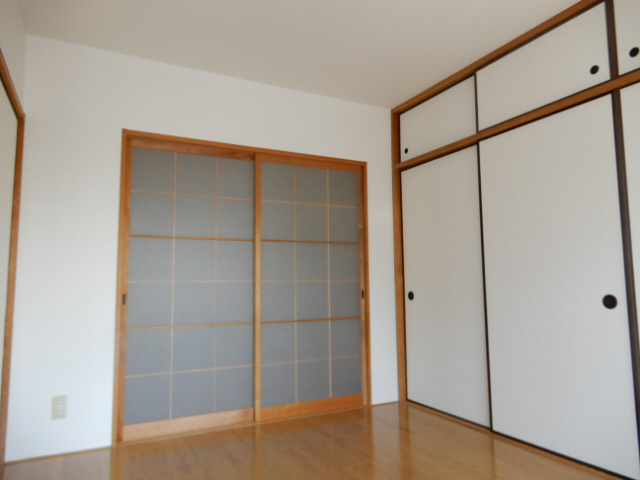 小野市王子町の賃貸マンションの寝室