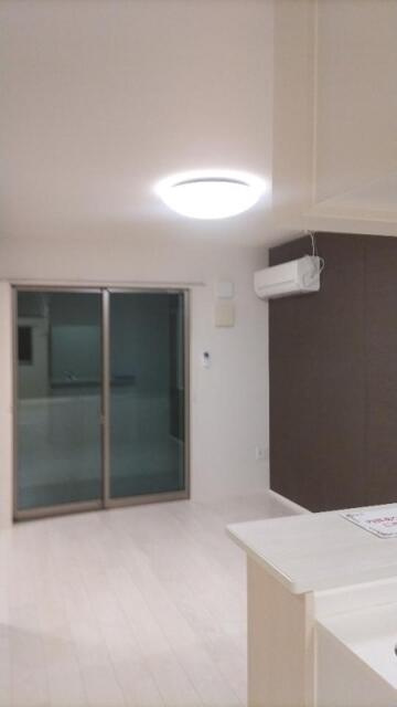 クレール松葉Ⅲの居間・リビング| 