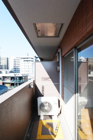 サヴォイエンポリウム　5階のバルコニー|別号室のものです。現状優先になります。