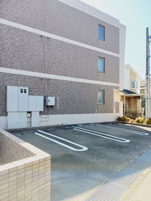 【駐車場】 | グランド・サン・フローラＭ | 駐車場があるので、車を買う予定の方も安心です