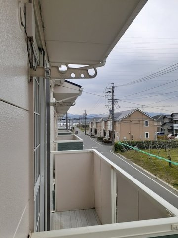 ファミールＨＡＫＵＨＯＵ　Ａのバルコニー