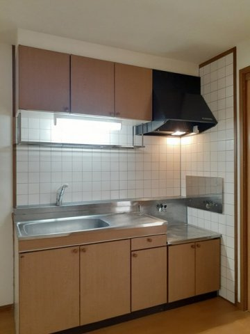 ファミールＨＡＫＵＨＯＵ　Ａのキッチン