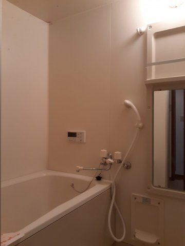ファミールＨＡＫＵＨＯＵ　Ａの浴室