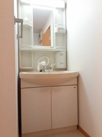 ファミールＨＡＫＵＨＯＵ　Ａの洗面所