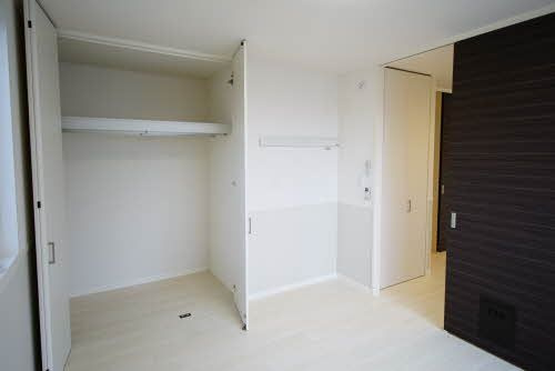 シャーメゾン ドレッセの収納