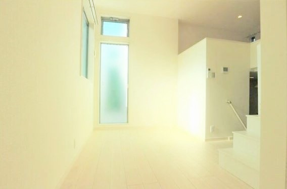 平塚市袖ケ浜のアパートの居間・リビング|使いやすいリビングになります♪
