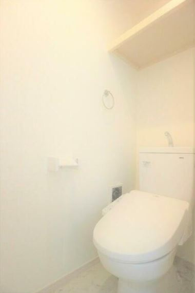 平塚市袖ケ浜のアパートのトイレ|清潔感のあるトイレです