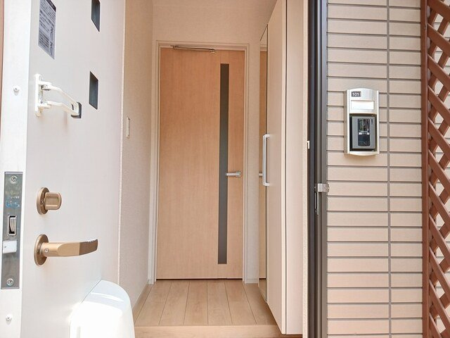 ブリエ・デュンヌの玄関