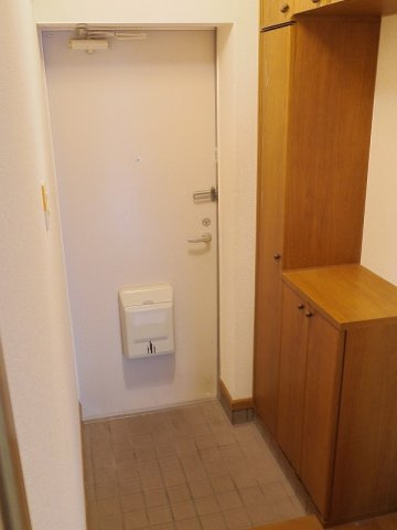 カサ　フェリスＢ棟の玄関|ゆったりとした玄関です