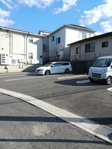エテルノ・アロッジオ壱番館の駐車場|駐車場です