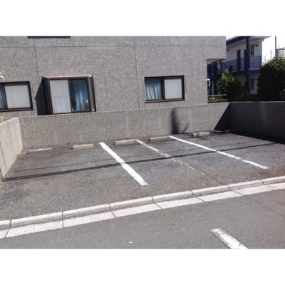 【駐車場】 | パティオ１２ | 車をお持ちの方に嬉しい駐車場付きの物件です