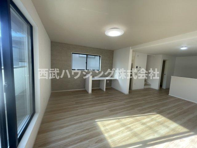 【仲介手数料無料】所沢市南住吉１期全２棟１号棟　所沢市の新築なら西武ハウジングの居間・リビング