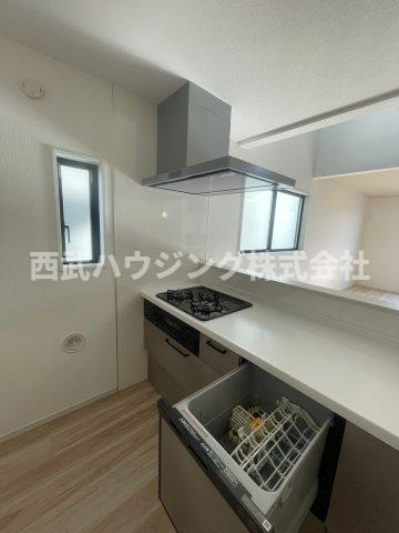 【仲介手数料無料】所沢市南住吉１期全２棟１号棟　所沢市の新築なら西武ハウジングのキッチン