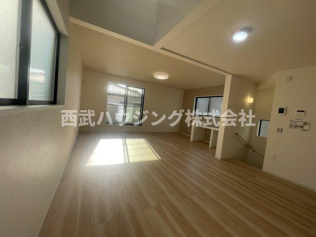 【仲介手数料無料】所沢市南住吉１期全２棟１号棟　所沢市の新築なら西武ハウジングの居間・リビング