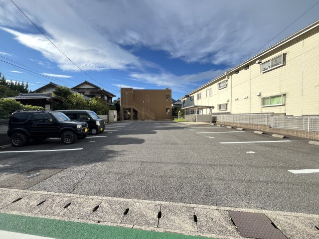 パークサイドしみずの駐車場