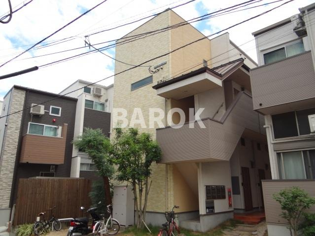 キャトルセゾンの外観