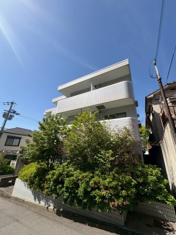 メゾン・ド・エミナンスの外観