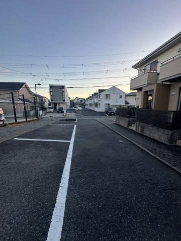 ミモザMIの駐車場