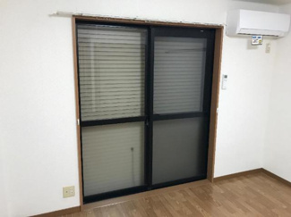 【内装】 | プリムローズ | シャッター付きで防音・防犯性アップ