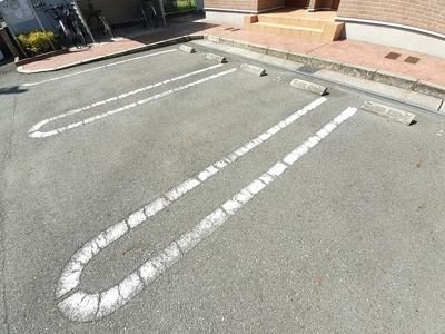 【駐車場】 | ルミエール | 駐車場完備です