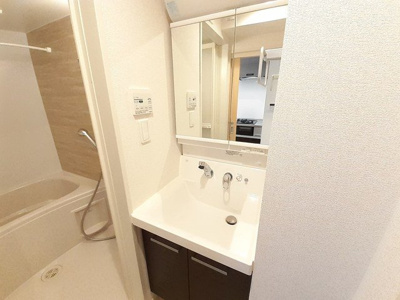 【洗面所】 | Ａｍｅｎｉｔｙ　Ｗｅｓｔ | スペースが確保できる洗面所です