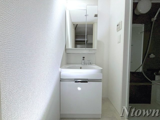 【独立洗面台】 | アドバンス名古屋アウリィ | シンプルで使いやすい玄関です