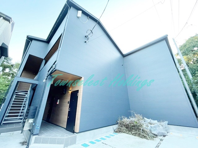 鎌倉市岡本１丁目のアパート