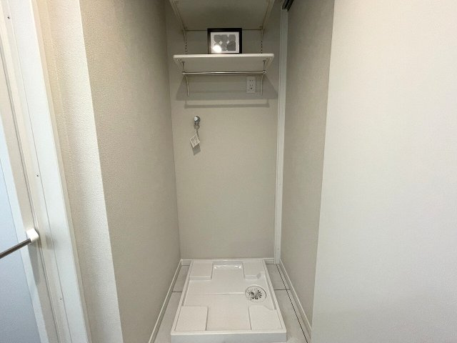 【その他】 | プラゼール練馬高野台　（成増店） | 可動棚付洗濯機置場。
