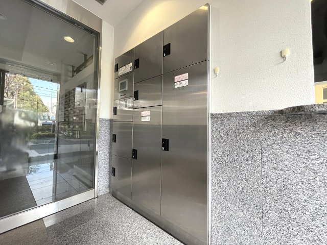 【設備】 | プラゼール練馬高野台　（成増店） | 荷物の受け取り時間を気にせず外出できる宅配ボックス付　
