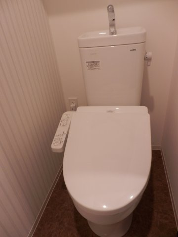 ユリカロゼAZ上板橋のトイレ