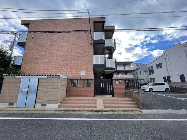 レオパレスサーティーンストーンⅢ