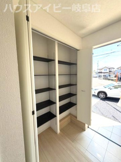 【収納】 | 各務原市那加土山町新築建売全2棟！お車2台可能！那加第一小学校まで徒歩12分！インナーバルコニー | 各務原市那加土山町新築建売全2棟！お車2台可能！那加第一小学校まで徒歩12分！インナーバルコニーのあるお家！