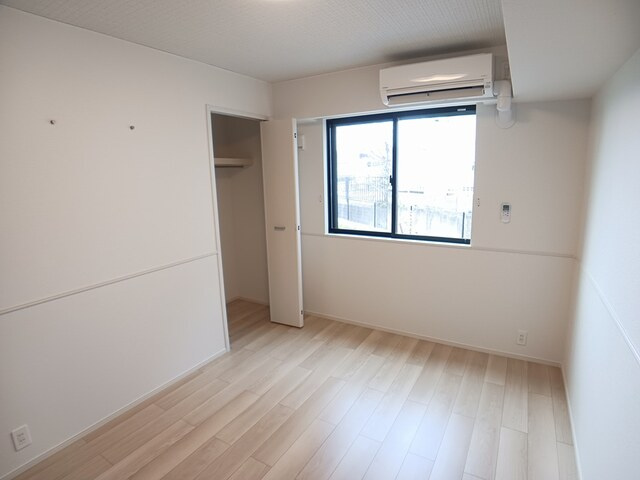 エルフォルク　K&Kの洋室