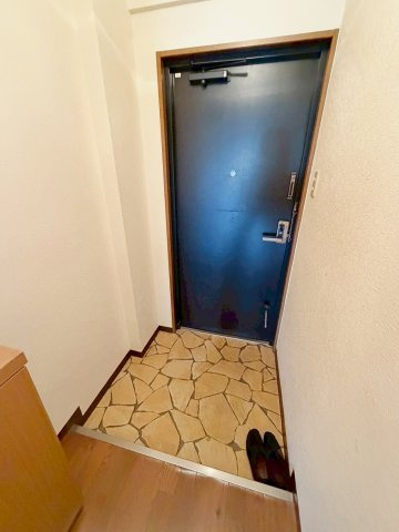 ドミール小林の玄関