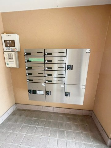 ドミール小林のエントランス
