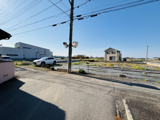 敷地面積91坪　売地　川越市豊田町2丁目の前面道路含む現地写真|現地（2026年4月）撮影
南側道路で日当たり良好です♪