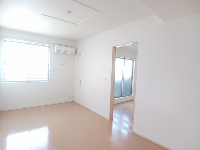 ヒルズ　サンフレンドの居間・リビング