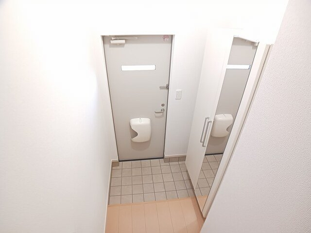 ヒルズ　サンフレンドの玄関