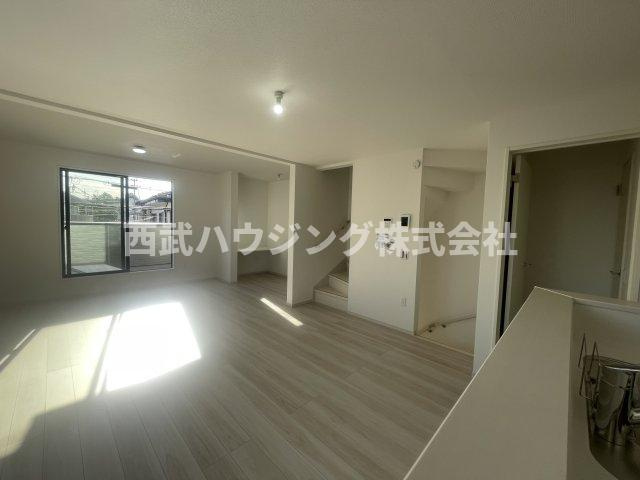 【仲介手数料無料】所沢市南住吉１期全２棟２号棟　所沢市の新築なら西武ハウジングの居間・リビング