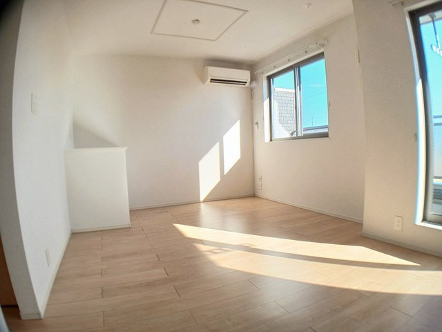 プラシードの居間・リビング|こちらのリビングで趣味の時間をお楽しみください