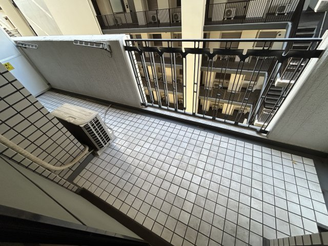 ライオンズシティ川口のバルコニー|別号室参考写真です。