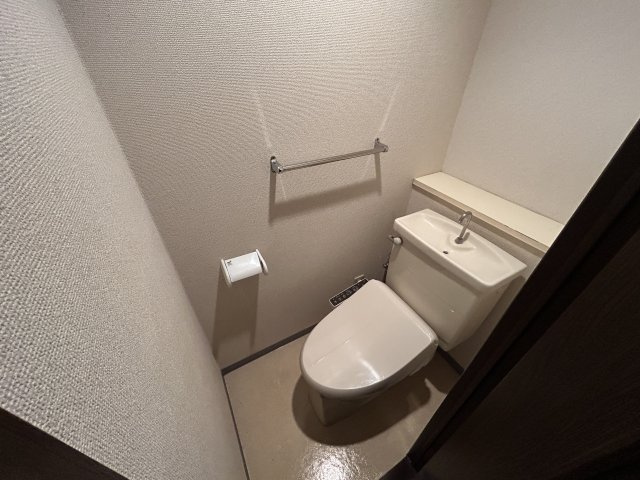 ライオンズシティ川口のトイレ|別号室参考写真です。