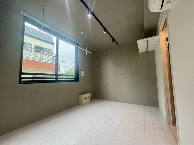 COCOFLAT EKODAの居間・リビング