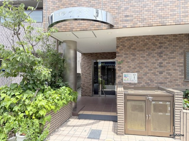 ハイツASKのエントランス